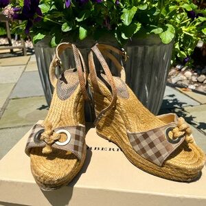 Burberry wedges!